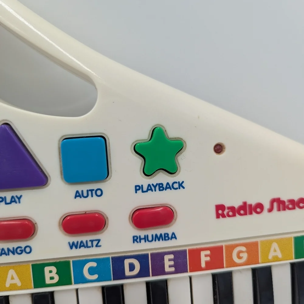 Vintage Radio Shack Kids Musical Keyboard Toy Elephant Battery Operated Works